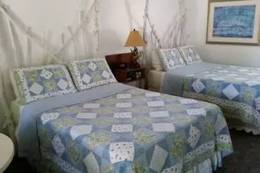 Hotelli Bay Port Lodging