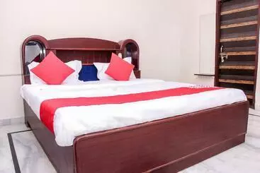 Oyo 13789 Jaipur Hotel And Resort