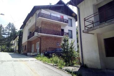 ユースホステル Hm   Konak