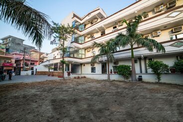 Hotel Pdr Shree Balram