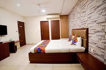 Hotel Fab Raj Residency Iii