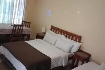 پانسیون Eve S Accommodation