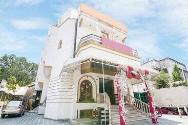 Пансион Oyo 14245 Amitabh Guest House