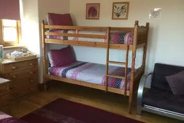 Coombe House B&b
