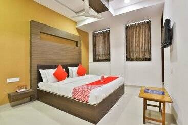 Oyo 12800 Hotel Vlee