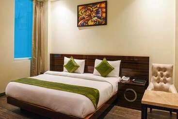 Hotel Banz Near Delhi Airport