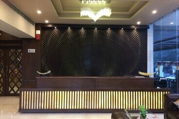 호텔 Dng The Grand