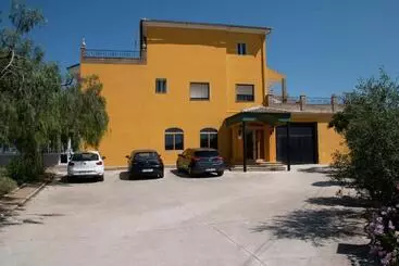 ペンション Hostal Restaurante El Cary