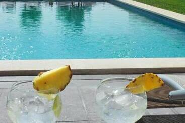 هاستل Dh Country House