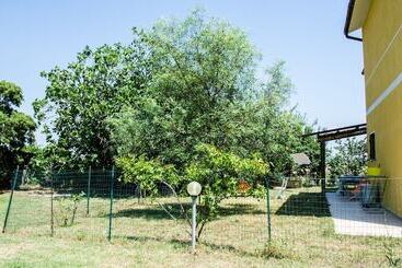 Hotel Agriturismo La Fragolaia