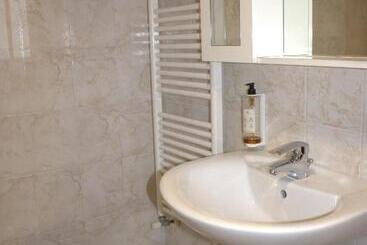 膳宿费 Arthemisia