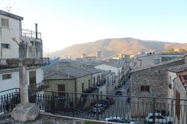 פנסיון Affittacamere La Cartiera