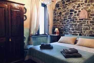 بنسيون La Piazzetta Del Borgo