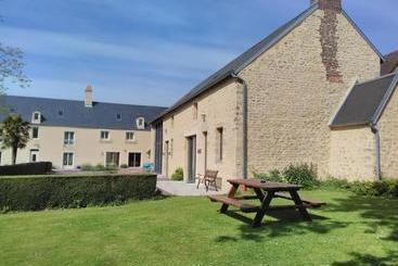 דירות לתיירים La Pomme Rouge