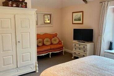 הוסטל The Dartmoor Inn At Lydford