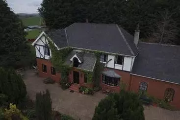 Pensió Pinewood Lodge Guest House