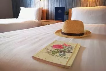 هتل The Mellon Country Inn