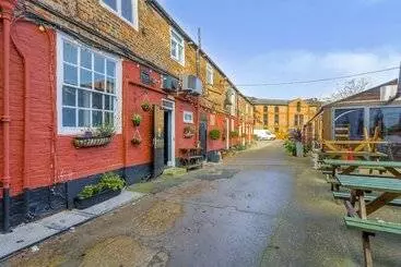 ユースホステル The Watergate Inn