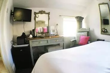 Hillside Bed And Breakfast