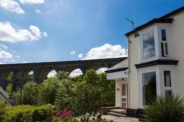 Pensione The Grange Guesthouse, Cefncoed