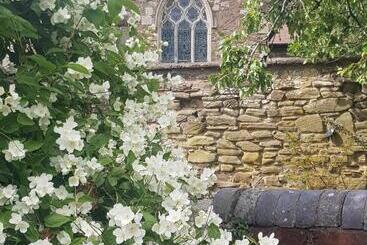 Pensió Victoria House