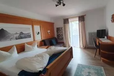 Pension Alpenlandhaus