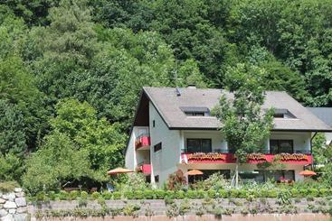 بنسيون Haus Traudel Matt