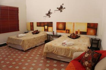 بنسيون Casa Madero Rooms