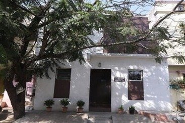 فندق Nestlay Rooms Ambattur