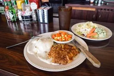 Oregon Trail Motel And Restaurant