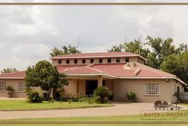 پانسیون Water On Waldrift Guesthouse