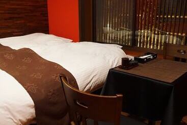 Albergue Restaurant & Inn Atsushi  Kanazawa