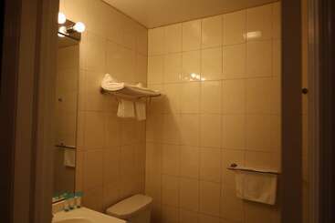 מוטל The Hamlet Inn At Warwick