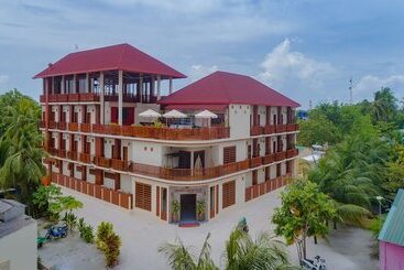 پانسیون Araamu Hotels Maldives At Dhiffushi