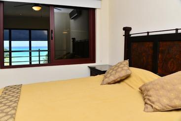 Aparthotel El Faro Condos By Rentals Your Way