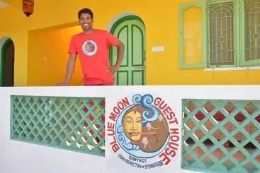 Majatalo Blue Moon Guest House