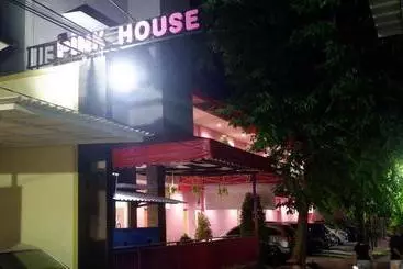 Pension Pink House