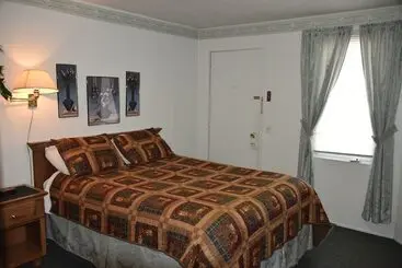 Royals Inn Motel