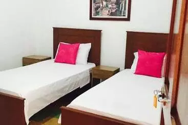 Majatalo Casa Helga A Dos Cuadras De La Basílica, Casa Entera Con Jardín Amplio, 6 Habitaciones, 5 Baños, Coc