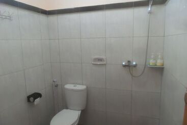 פנסיון Summer Guesthouse Lovina