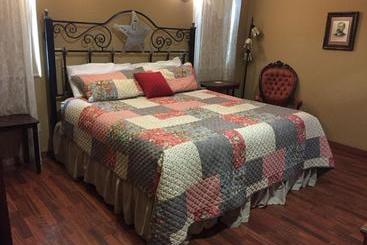 Virgil's Corner B & B