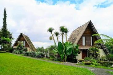 Panzió Village Above The Clouds