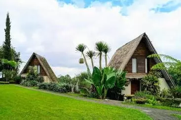 Majatalo Village Above The Clouds