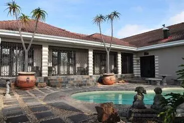 Pension  Mi Casa Guest House