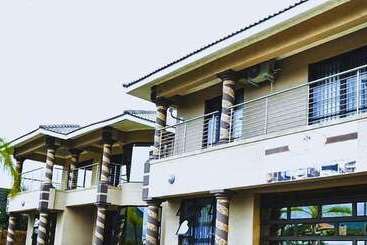 膳宿费 Cliffords Lodge & Spa