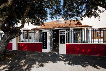 بنسيون Ruxmian Lodge