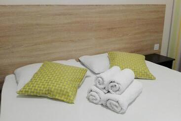 پانسیون Sleep&go Guest House