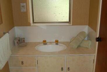 호텔 Wheatly Downs Farmstay And Backpackers