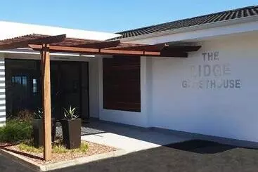 Majatalo The Ridge Guesthouse