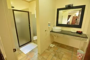 Auberge Roz And Angelique S Inn & Suites